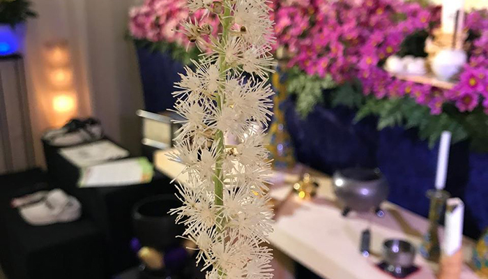 「花づくし、心づくし」の祭壇