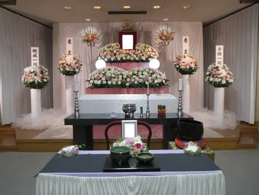 大白社で葬儀を行なった写真