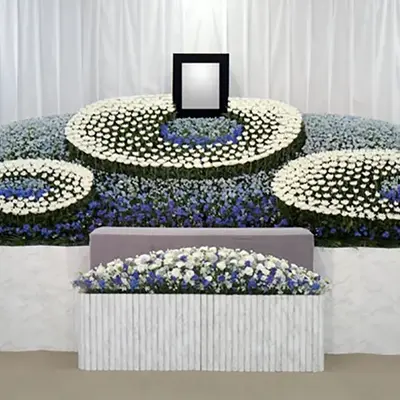 五十鈴典礼で葬儀を行なった写真