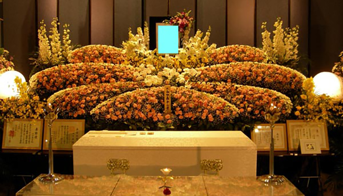 「綺麗…」思わずため息の出る祭壇