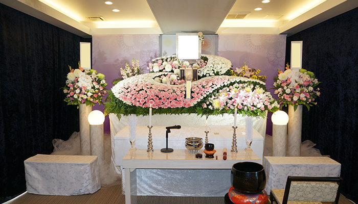 とっても素敵なお花に囲まれたお見送り