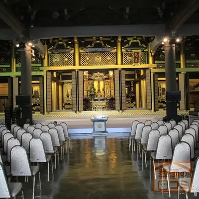 浅草　東本願寺で葬儀を行なった写真