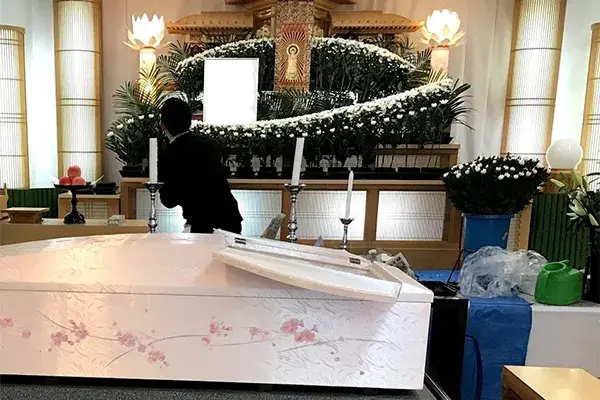 福岡典礼　長丘斎場で葬儀を行なった写真