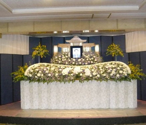 公営施設で低価格葬儀を