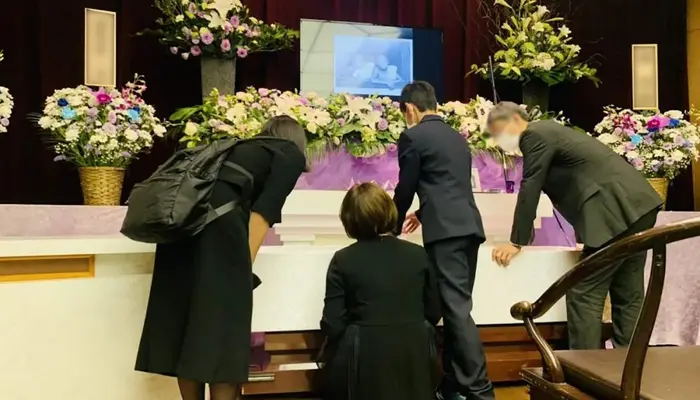 三和式典　東村山営業所で葬儀を行なった写真