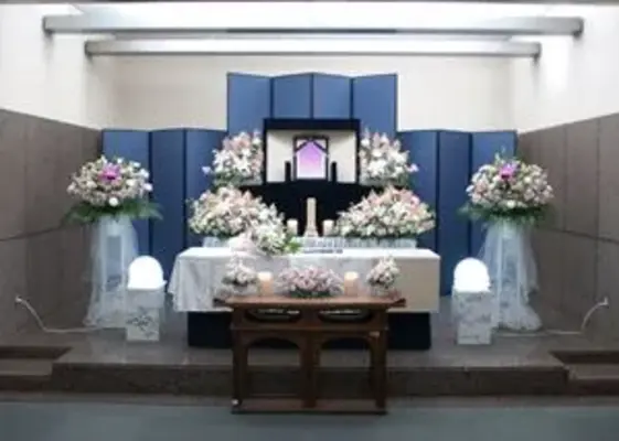 警察専門の村岡葬研葬儀社（神奈川区事務所）で葬儀を行なった写真