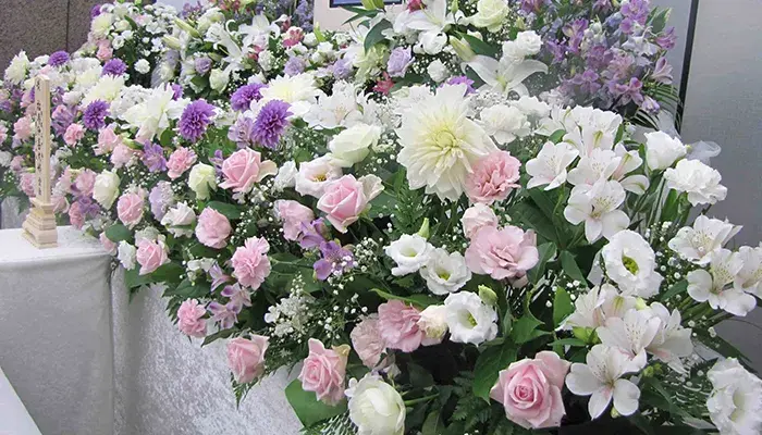 たくさんのお花で送る葬儀