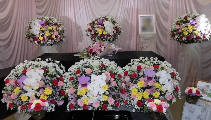 かすみ式典で葬儀を行なった写真