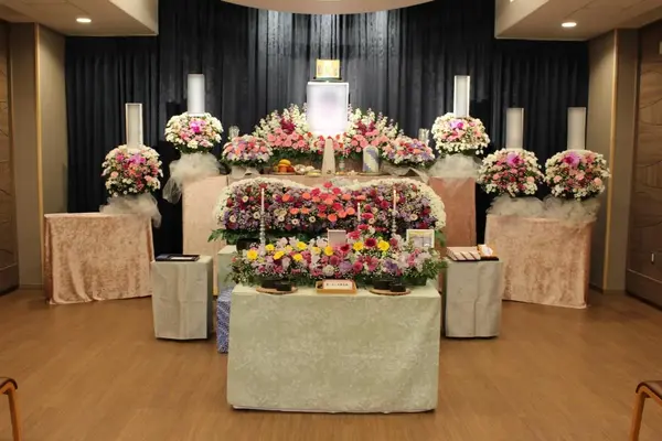 かすみ式典で葬儀を行なった写真