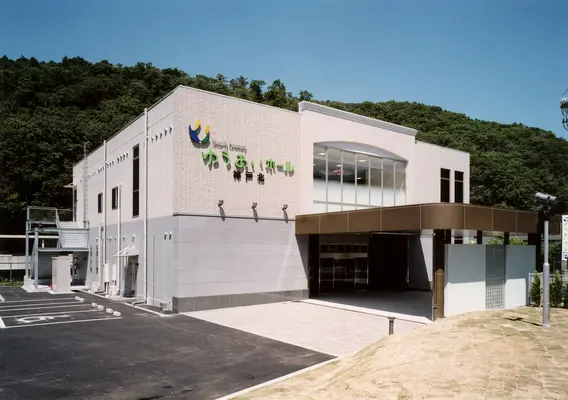 快適な設備を整えた安心の自社斎場