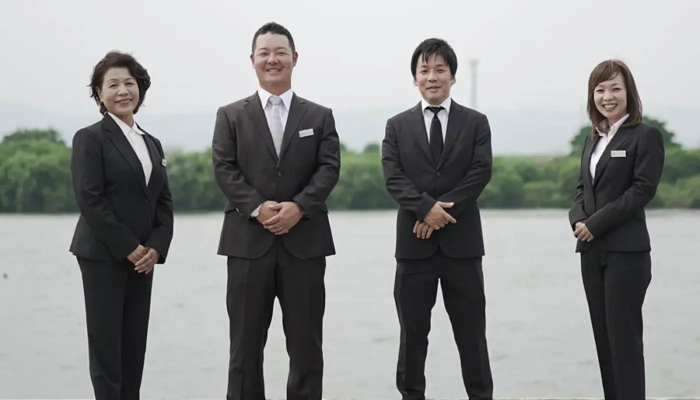 少数精鋭のスタッフ