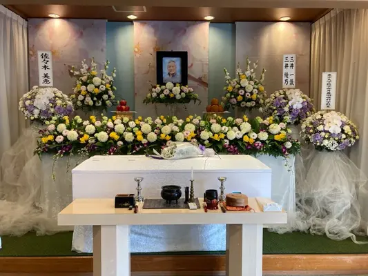 中央セレモニーで葬儀を行なった写真