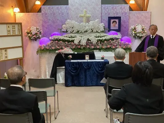 中央セレモニーで葬儀を行なった写真