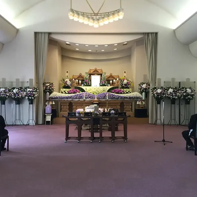 近隣の斎場で葬儀ができます