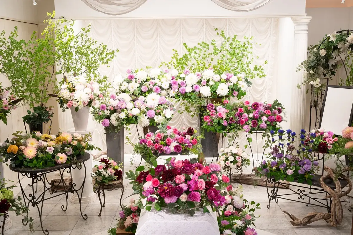  生花店直営による安心価格の提供