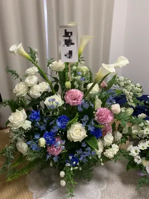 小さなお別れ会で葬儀を行なった写真