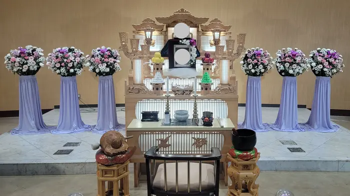 小さなお別れ会で葬儀を行なった写真