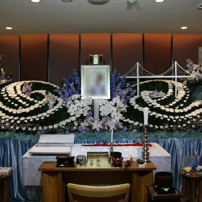 エンドナビセレモニーで葬儀を行なった写真