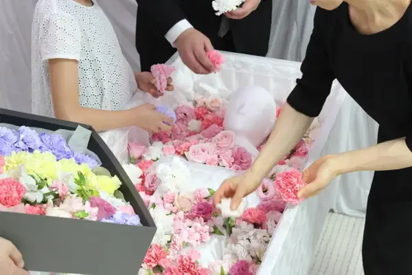 日本橋式典で葬儀を行なった写真