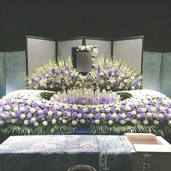妙蓮寺斎場にて12名の家族葬