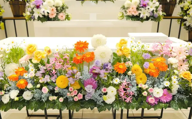 花で彩るお葬式「とむらび」で葬儀を行なった写真