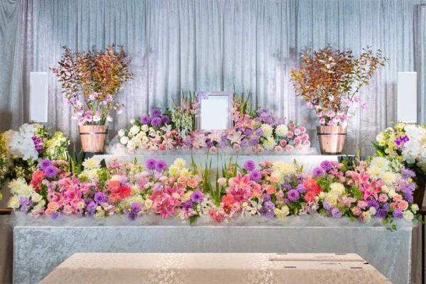 花屋生まれの葬儀社だから