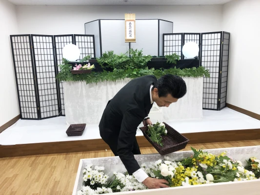 エンセレモニーで葬儀を行なった写真