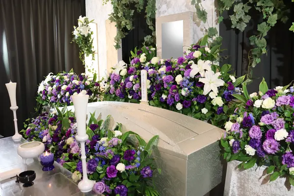 「花祭壇」といえば葬儀のかぐや