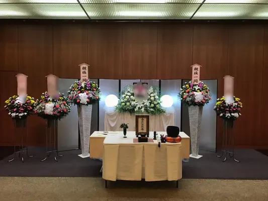 大阪市立鶴見斎場で葬儀を行なった写真