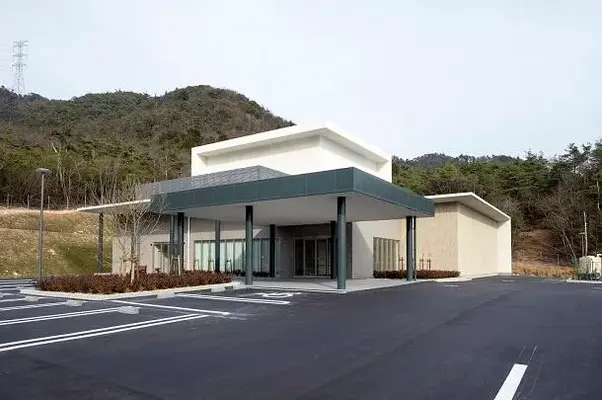 能勢町営斎場で葬儀を行なった写真