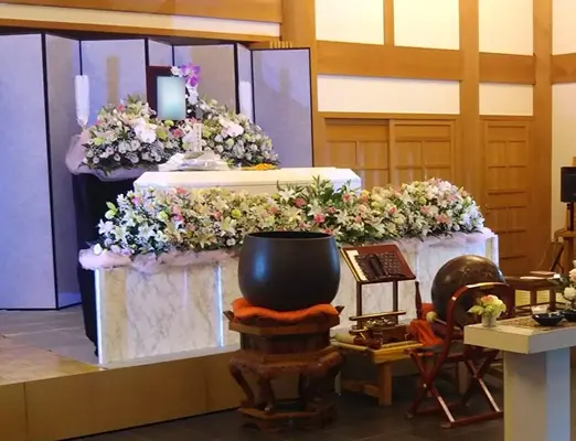 禅東院で葬儀を行なった写真