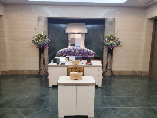 株式会社華の誠(箕面営業所)