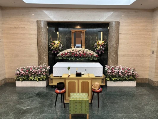 株式会社華の誠(箕面営業所)