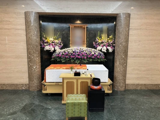 株式会社華の誠（箕面営業所）