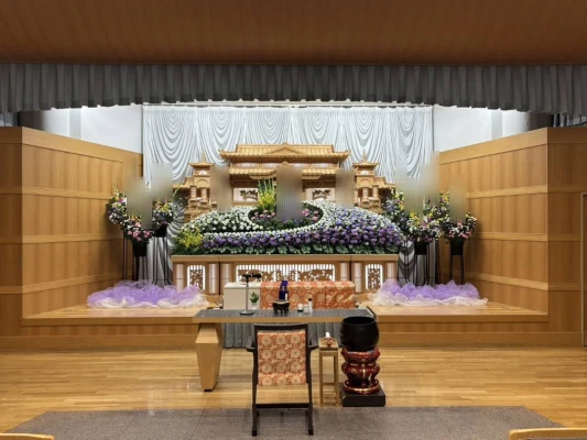 株式会社華の誠(箕面営業所)