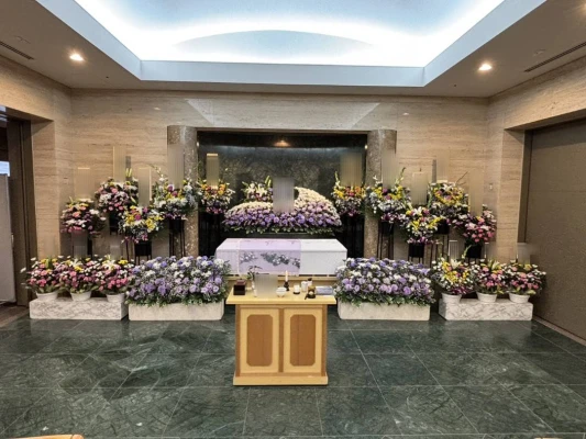 株式会社華の誠（箕面営業所）