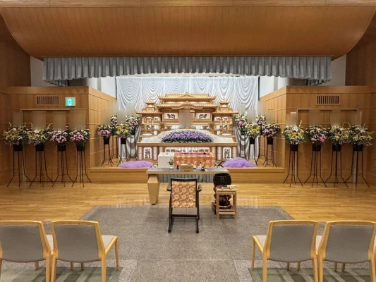 株式会社華の誠（箕面営業所）