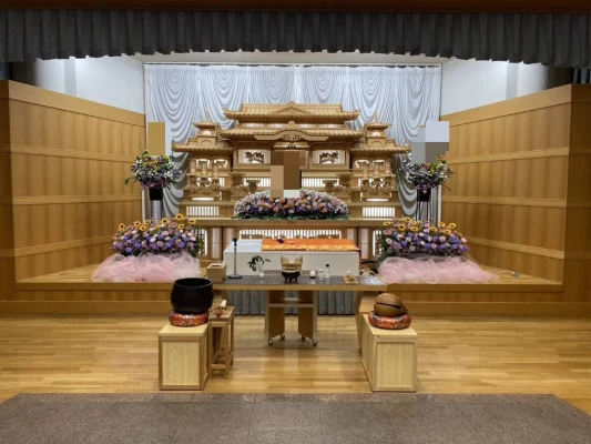株式会社華の誠(箕面営業所)