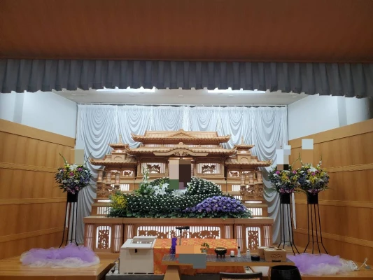 株式会社華の誠（箕面営業所）