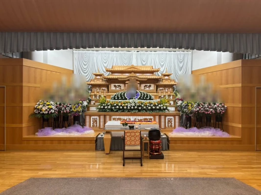 株式会社華の誠（箕面営業所）