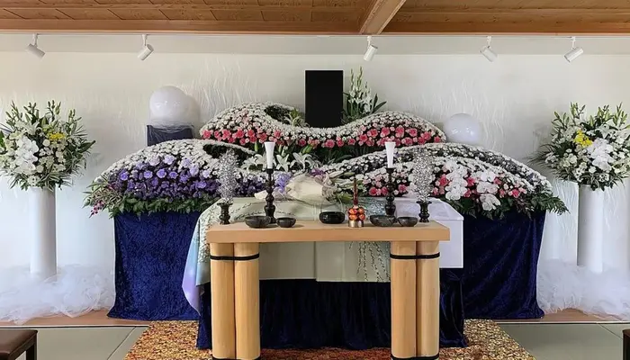 華園葬儀社逢恩堂（家族葬ホール華園）で葬儀を行なった写真