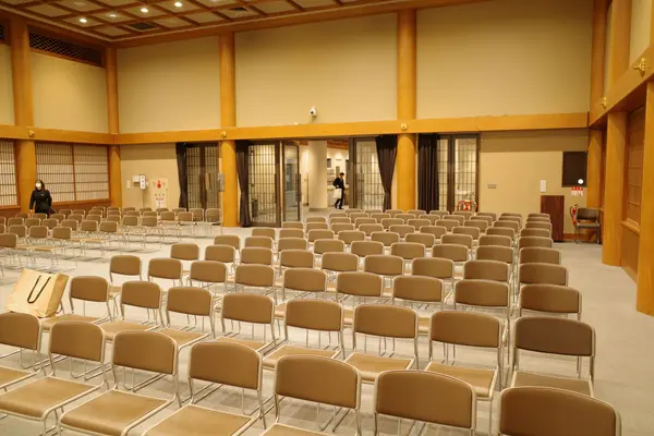 築地本願寺 別院で葬儀を行なった写真