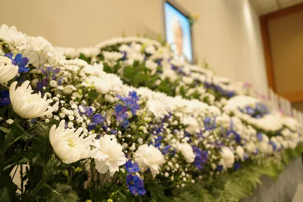 築地本願寺 別院で葬儀を行なった写真
