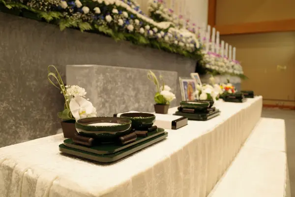 築地本願寺 別院で葬儀を行なった写真