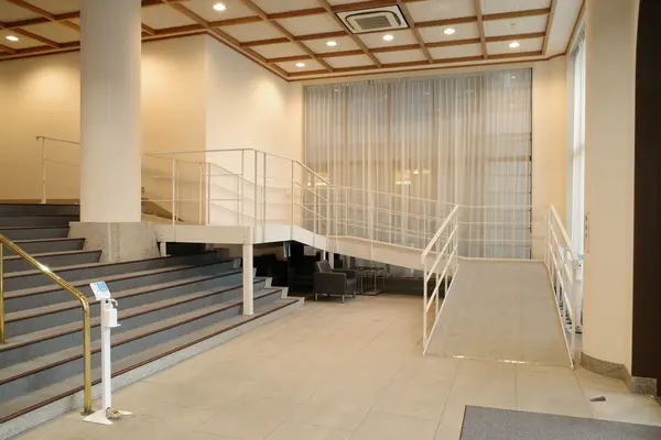 築地本願寺 別院で葬儀を行なった写真