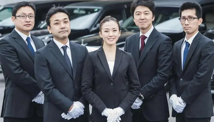 スタッフ