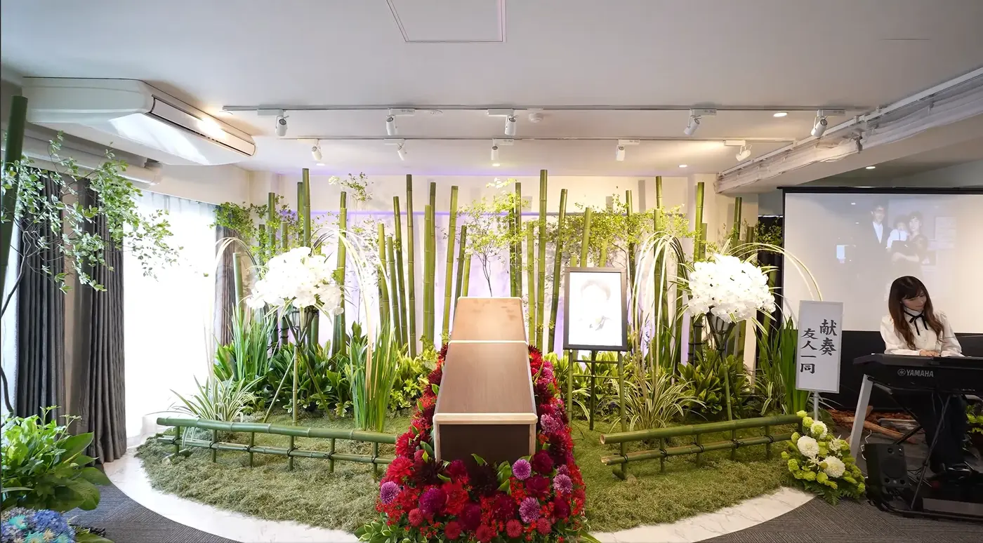 故人らしさを表現したオーダーメイド花祭壇