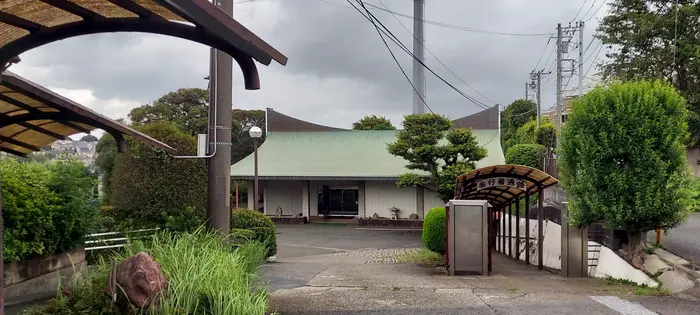 西寺尾会堂(西寺尾火葬場)で葬儀を行なった写真