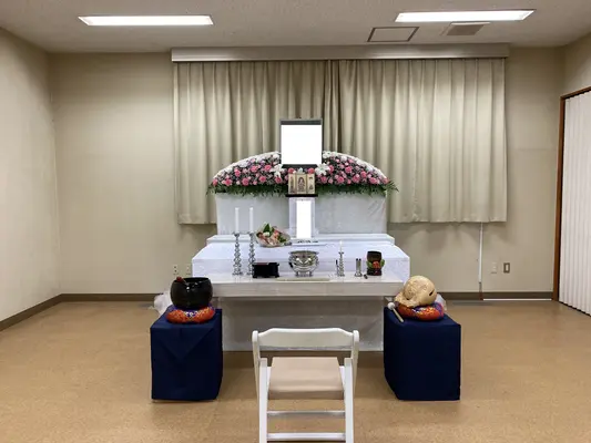 椿中央公民館で葬儀を行なった写真