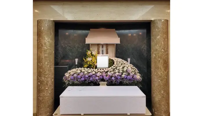 セレモニー真で葬儀を行なった写真